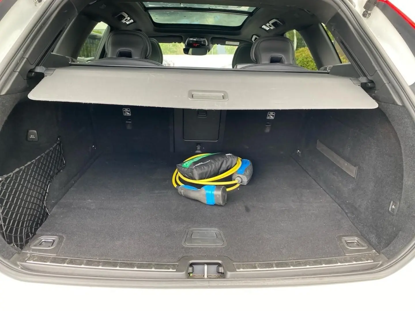 XC60 T8 R Design Plug-In AWD AHK IntelliSafe Pro