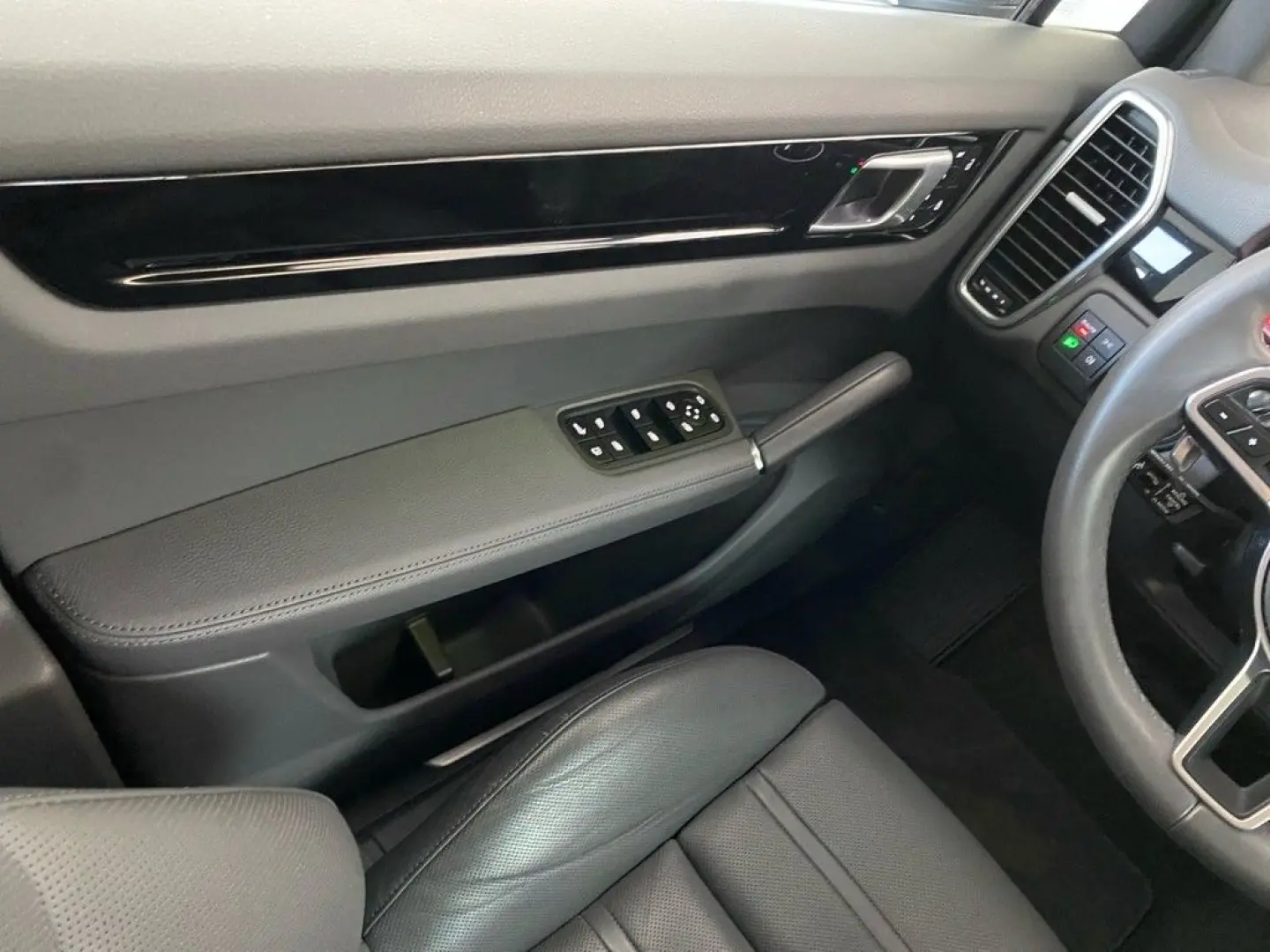 Cayenne 3.0 E-Hybrid Platinum Edition PANO+BOSE+