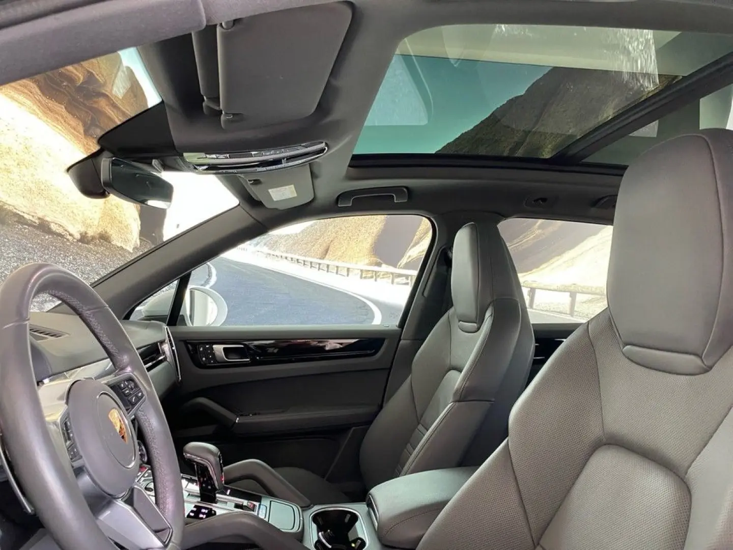 Cayenne 3.0 E-Hybrid Platinum Edition PANO+BOSE+