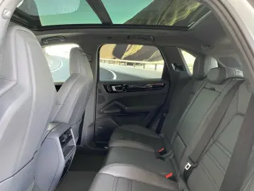 Cayenne 3.0 E-Hybrid Platinum Edition PANO+BOSE+