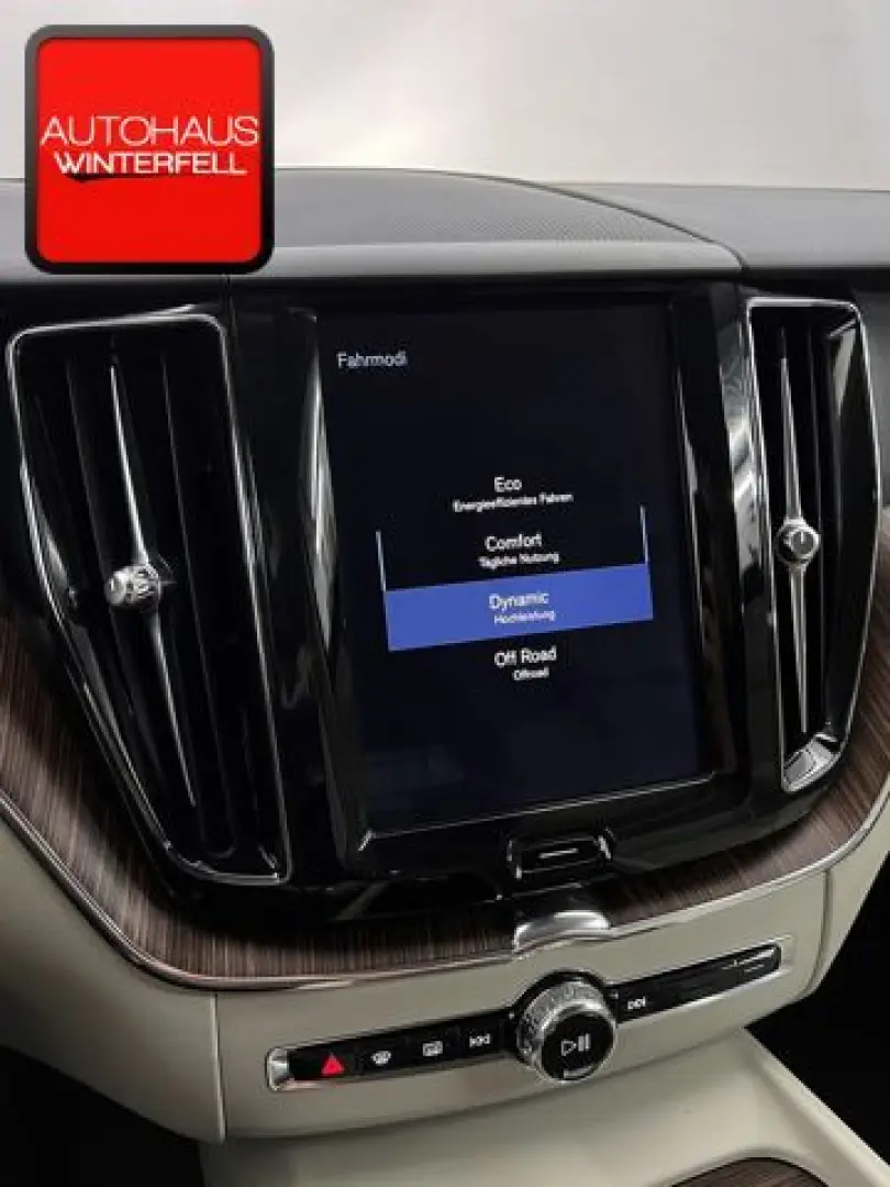 XC60 B5 PRO LUFT+KEYLESS+KAMERA+STANDHEIZUNG+LED