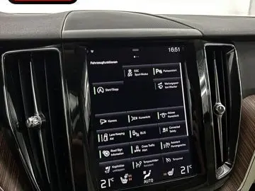 XC60 B5 PRO LUFT+KEYLESS+KAMERA+STANDHEIZUNG+LED