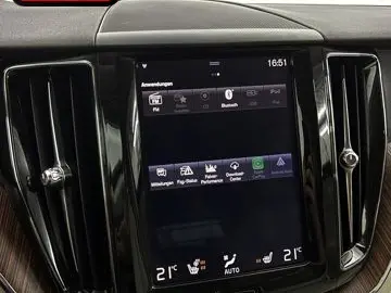 XC60 B5 PRO LUFT+KEYLESS+KAMERA+STANDHEIZUNG+LED