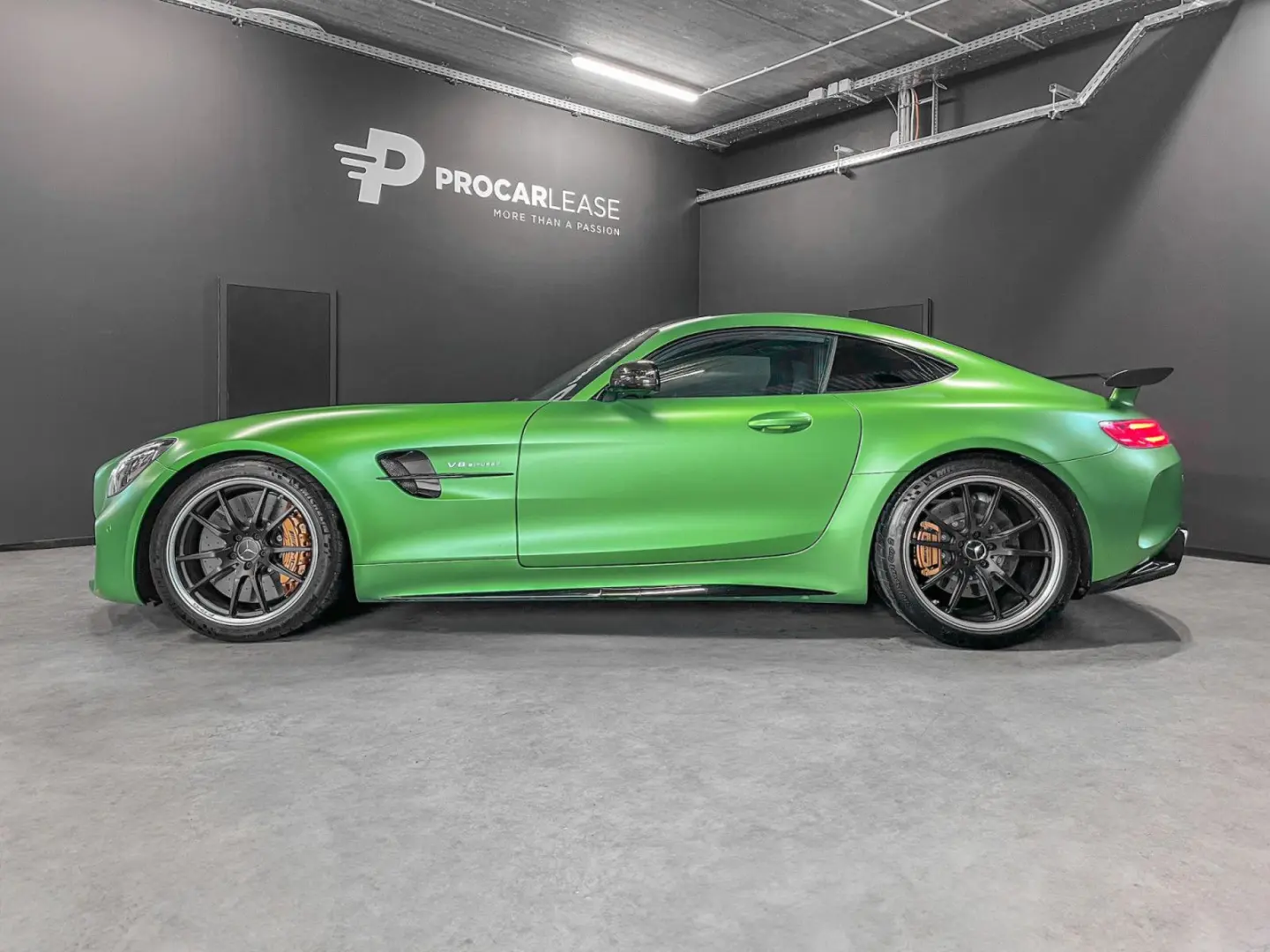 AMG GT R PERFECT CONDITION /NO FAP 1 HAND / KERA