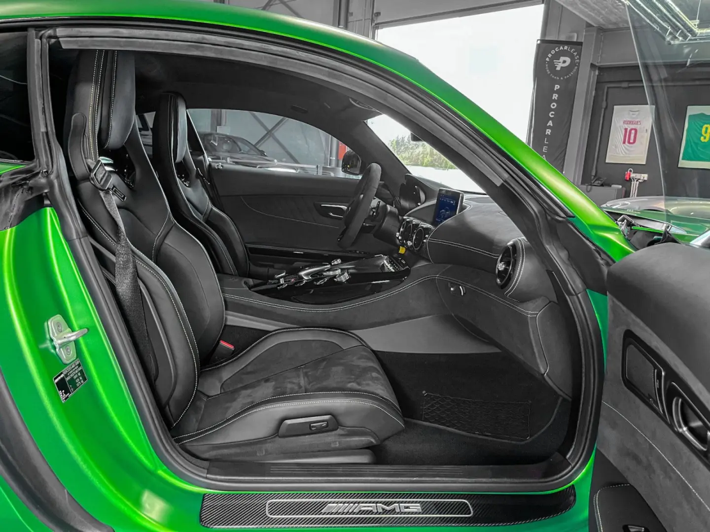 AMG GT R PERFECT CONDITION /NO FAP 1 HAND / KERA