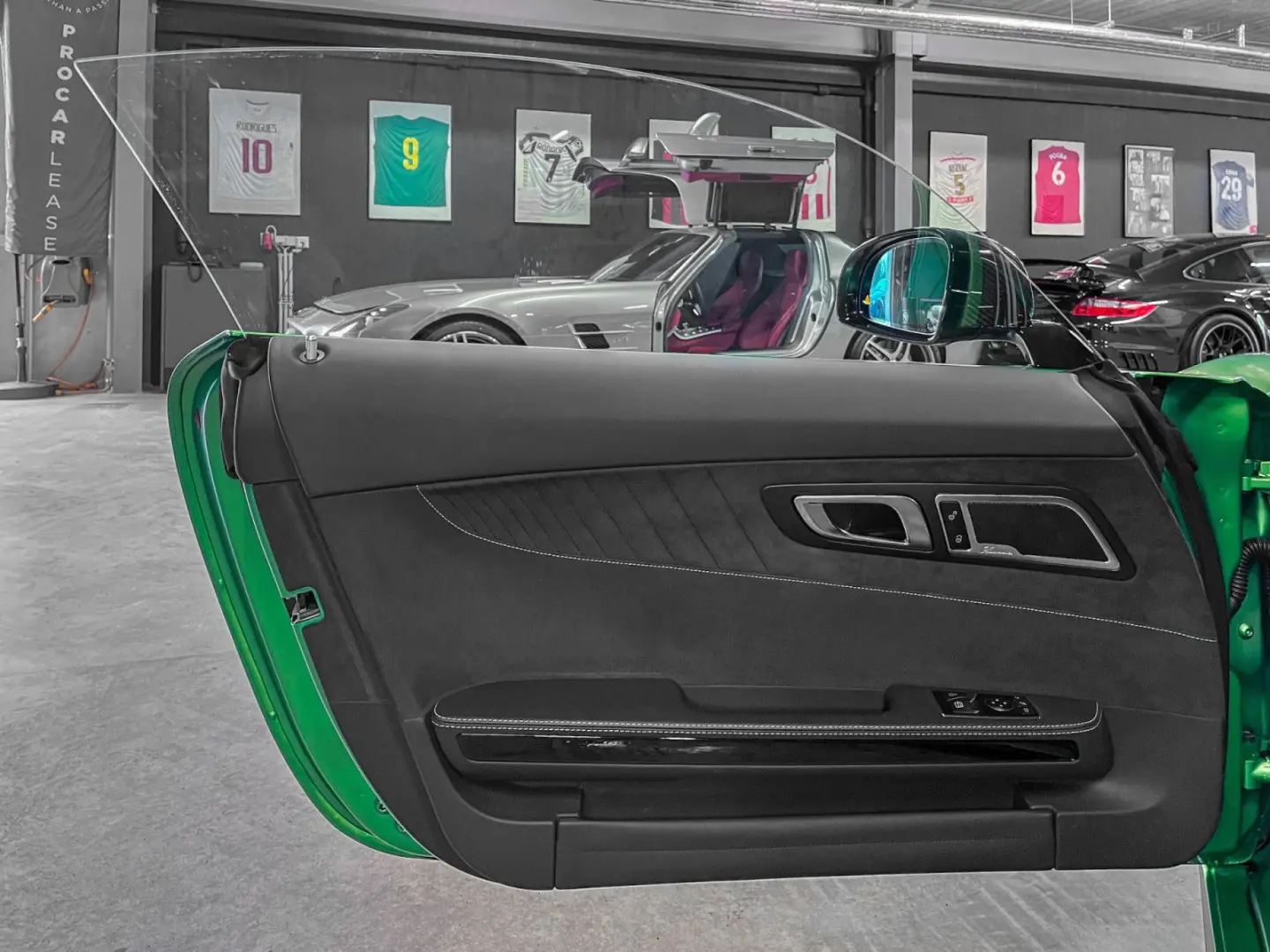 AMG GT R PERFECT CONDITION /NO FAP 1 HAND / KERA