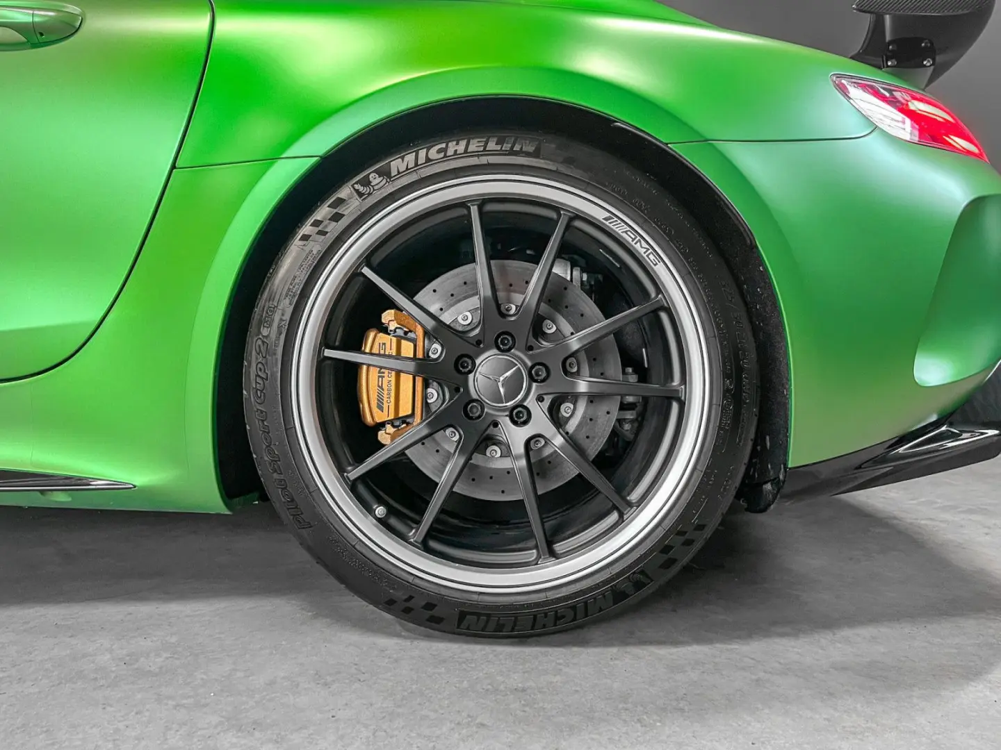 AMG GT R PERFECT CONDITION /NO FAP 1 HAND / KERA