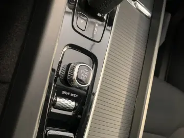 XC60 RDesign Expr.*AHK*LED*Kam*Schiebed.*