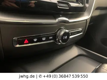 XC60 RDesign Expr.*AHK*LED*Kam*Schiebed.*