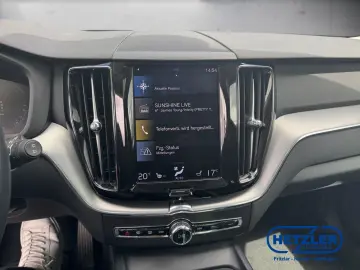 XC60 R Design Expression Recharge Plug-In Hybrid