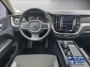 XC60 R Design Expression Recharge Plug-In Hybrid