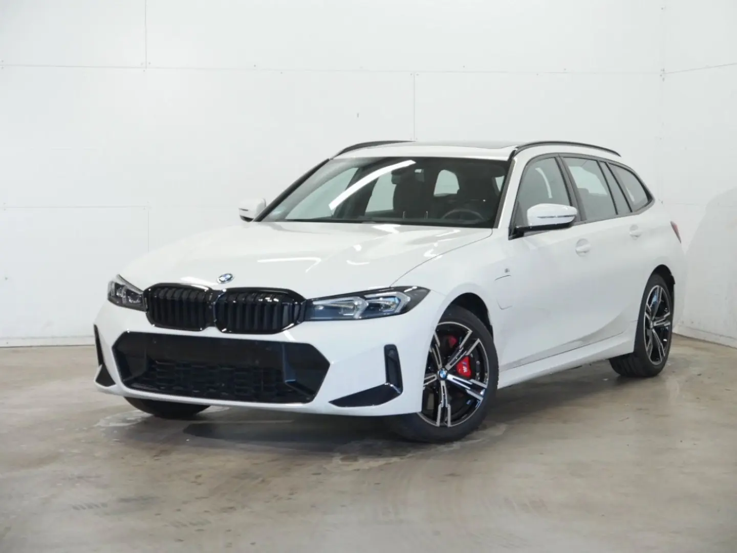 330e iPerformance Touring ///M-Sport PRO PanoSD