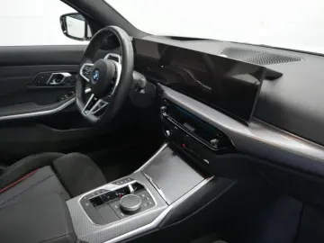 330e iPerformance Touring ///M-Sport PRO PanoSD