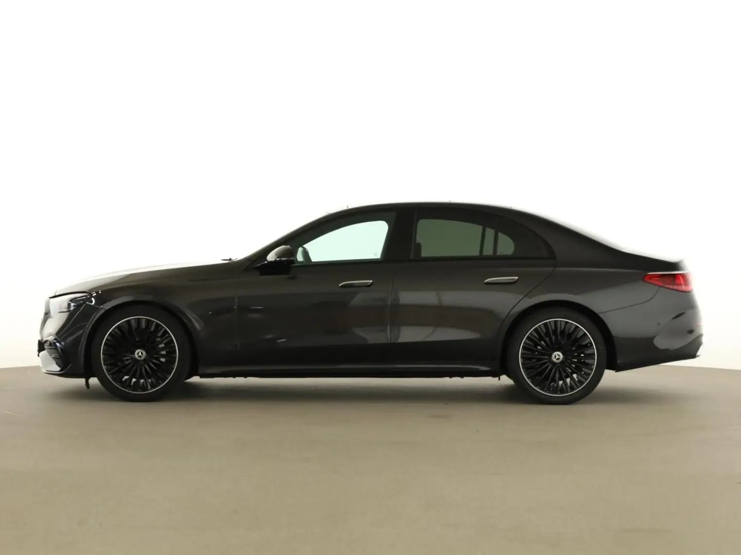 E 200 AMG ADV PLUS+NIGHT+PANO+360°+KEYLESS+WIDE+