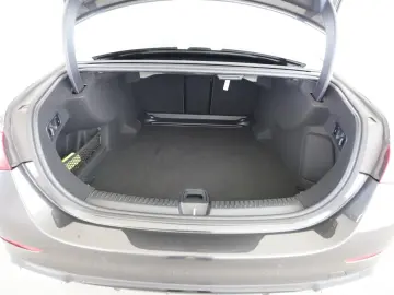 E 200 AMG ADV PLUS+NIGHT+PANO+360°+KEYLESS+WIDE+