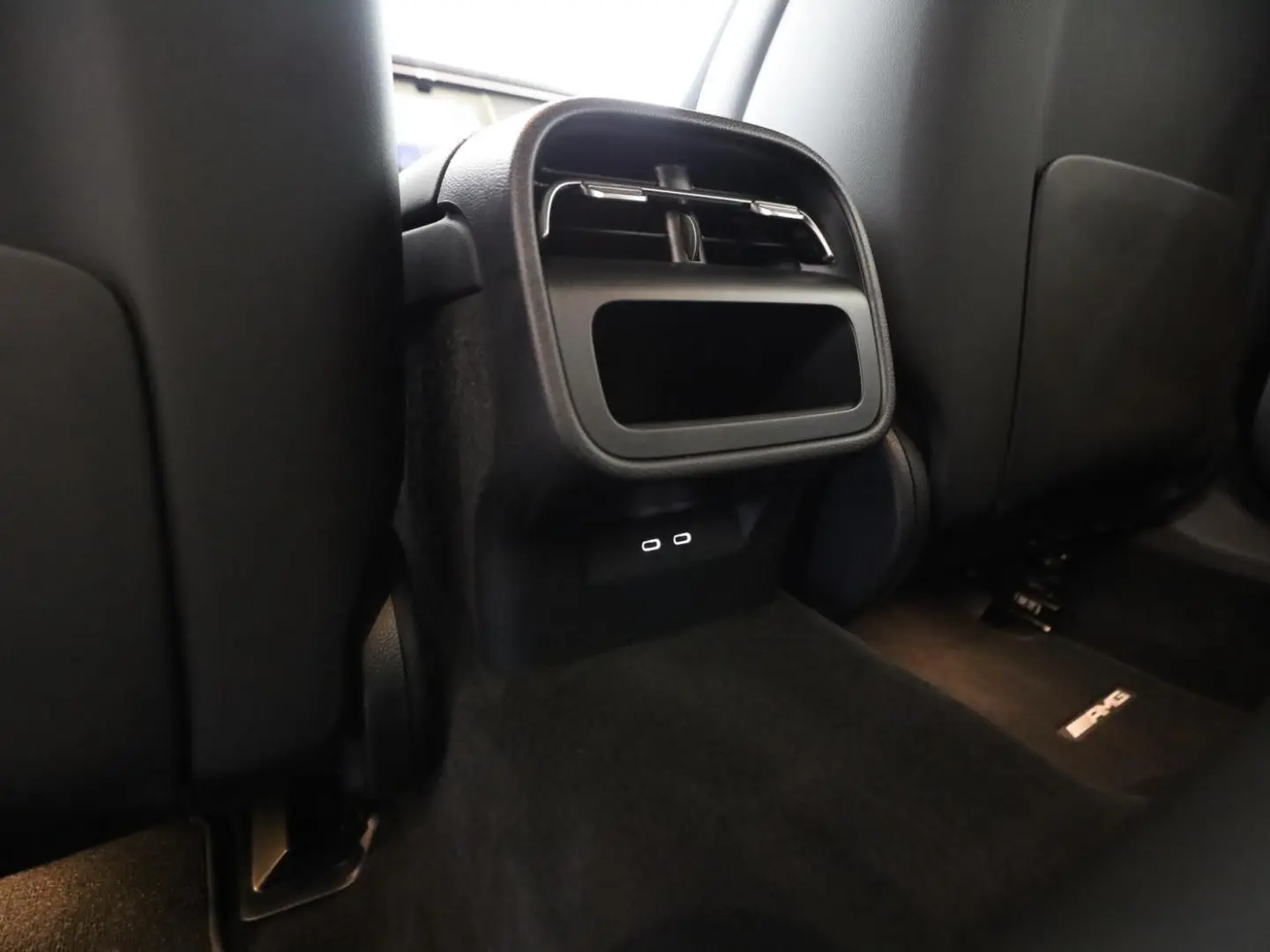 E 200 AMG ADV PLUS+NIGHT+PANO+360°+KEYLESS+WIDE+