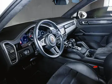 Cayenne GTS Coupé Luftfederung BOSE