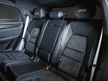Cayenne GTS Coupé Luftfederung BOSE