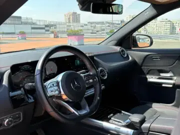 Mercedes-Benz 250