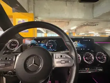 Mercedes-Benz 250