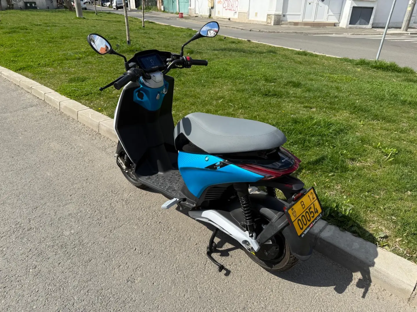 Piaggio One