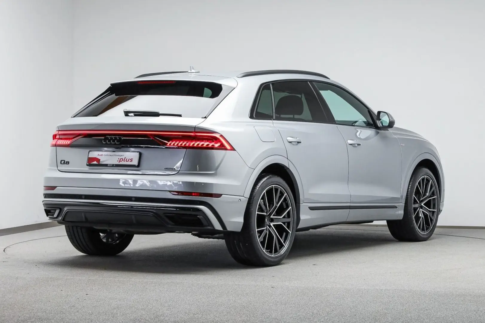 Q8 45 TDI qu. 3 x S line*Air*Assist*Matrix*B&O