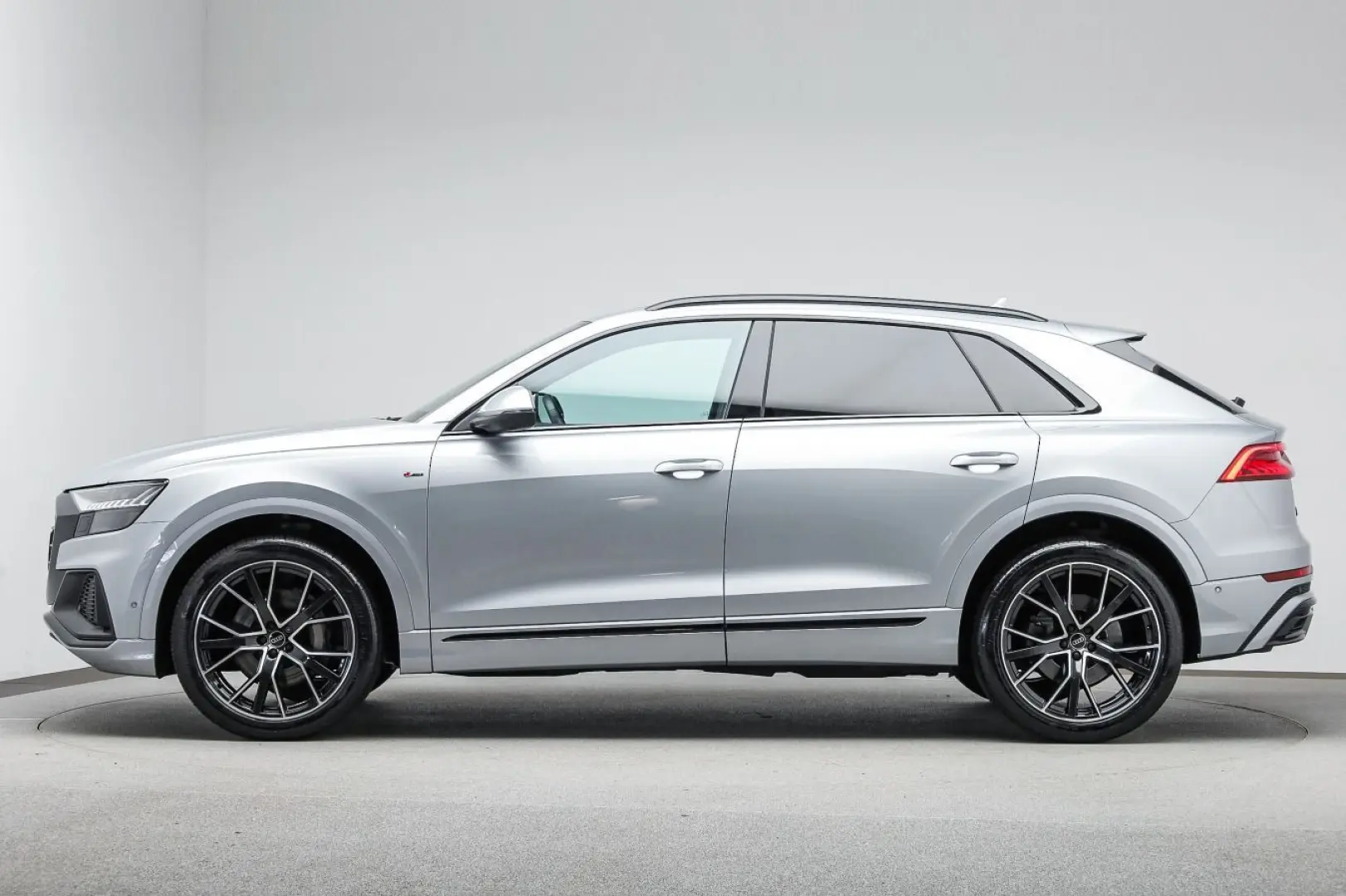 Q8 45 TDI qu. 3 x S line*Air*Assist*Matrix*B&O