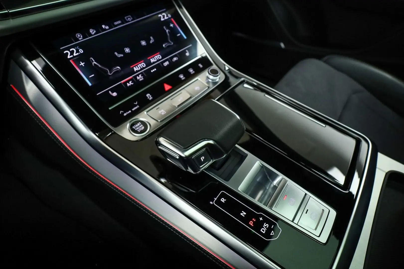 Q8 45 TDI qu. 3 x S line*Air*Assist*Matrix*B&O