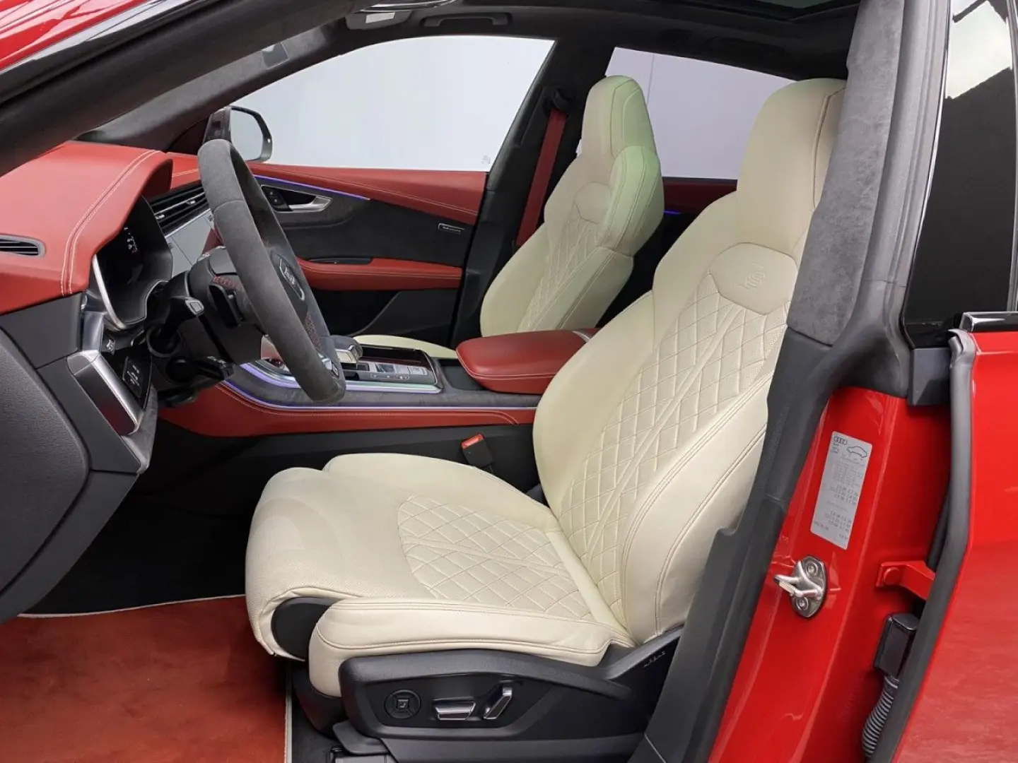 Q8 55 TFSI quattro S-Line Audi Exclusive Klima
