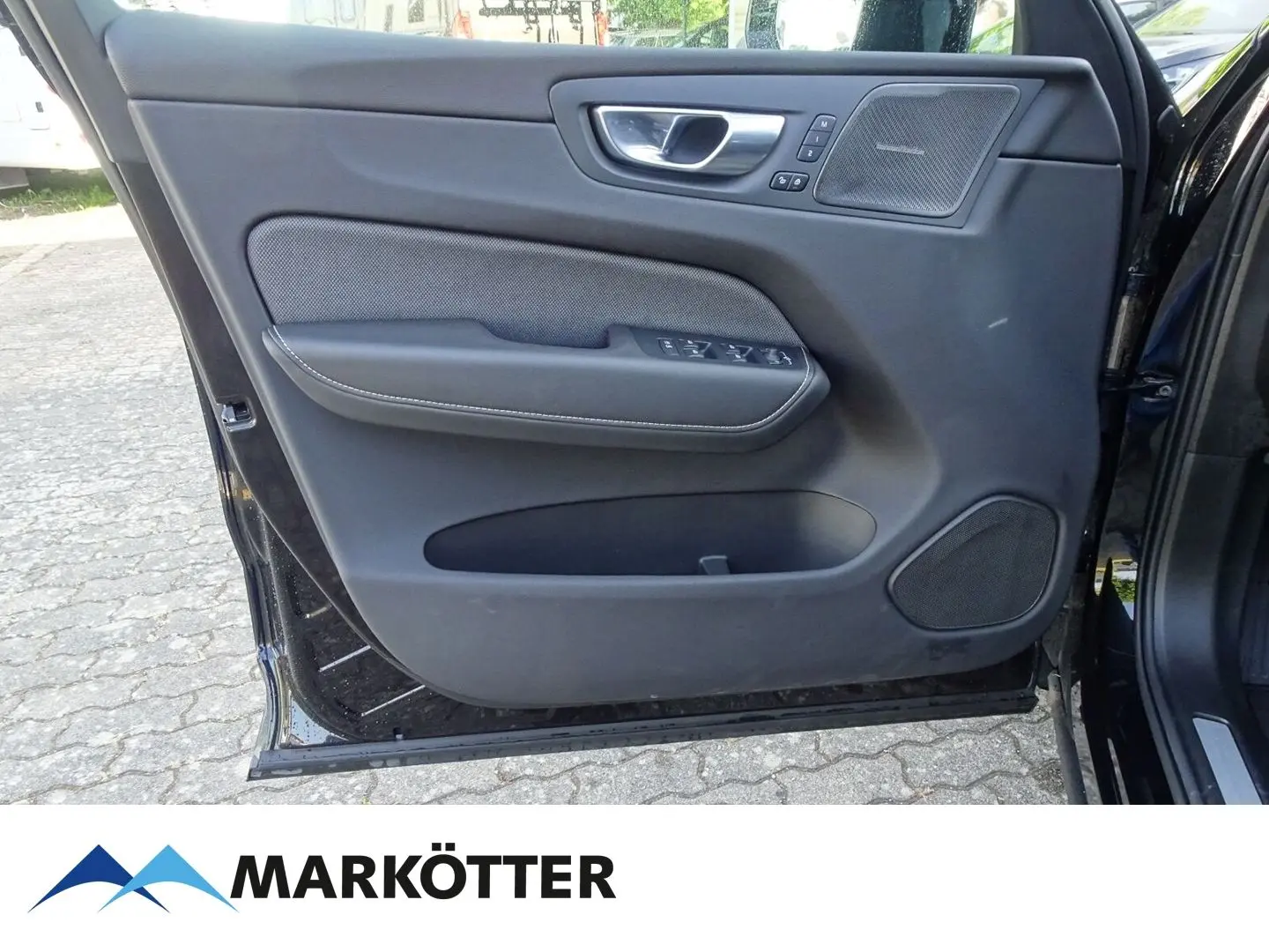 XC60 T8 AWD Recharge Plus Dark SHZ/LHZ/PANO/360