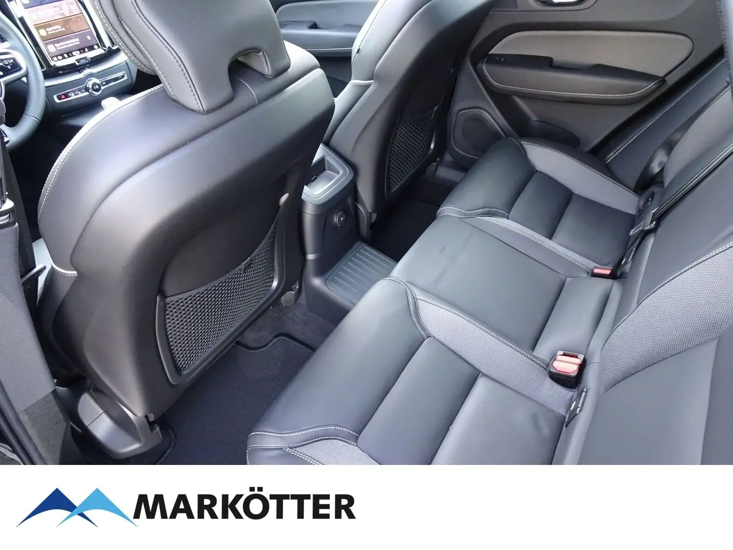 XC60 T8 AWD Recharge Plus Dark SHZ/LHZ/PANO/360