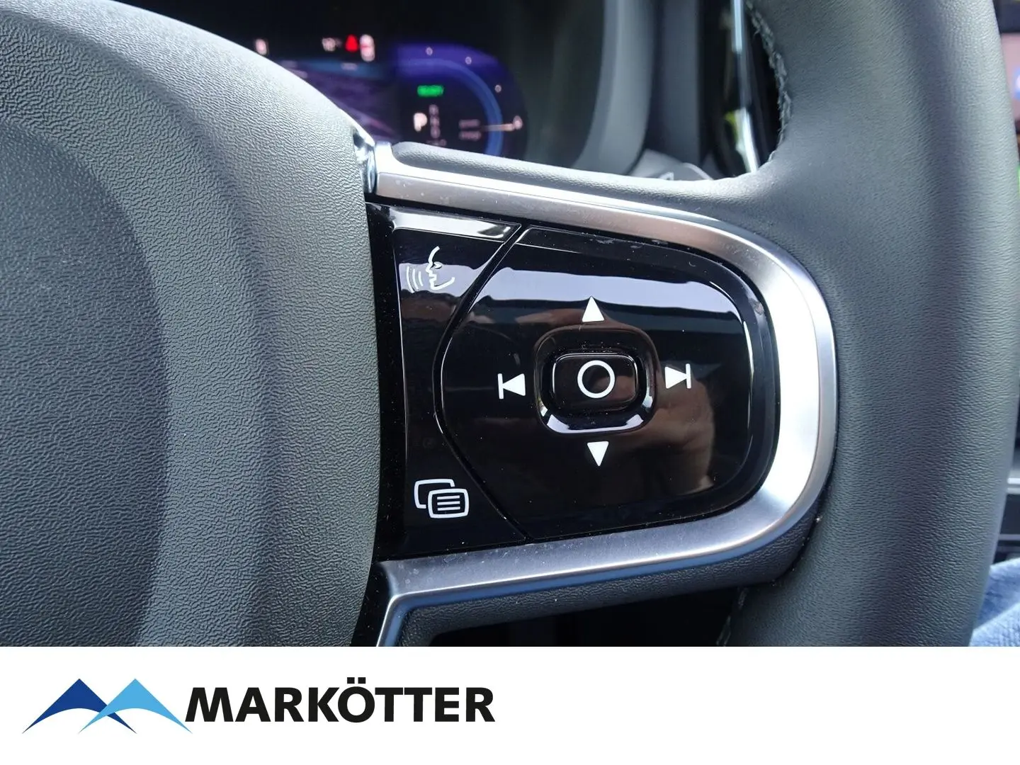 XC60 T8 AWD Recharge Plus Dark SHZ/LHZ/PANO/360