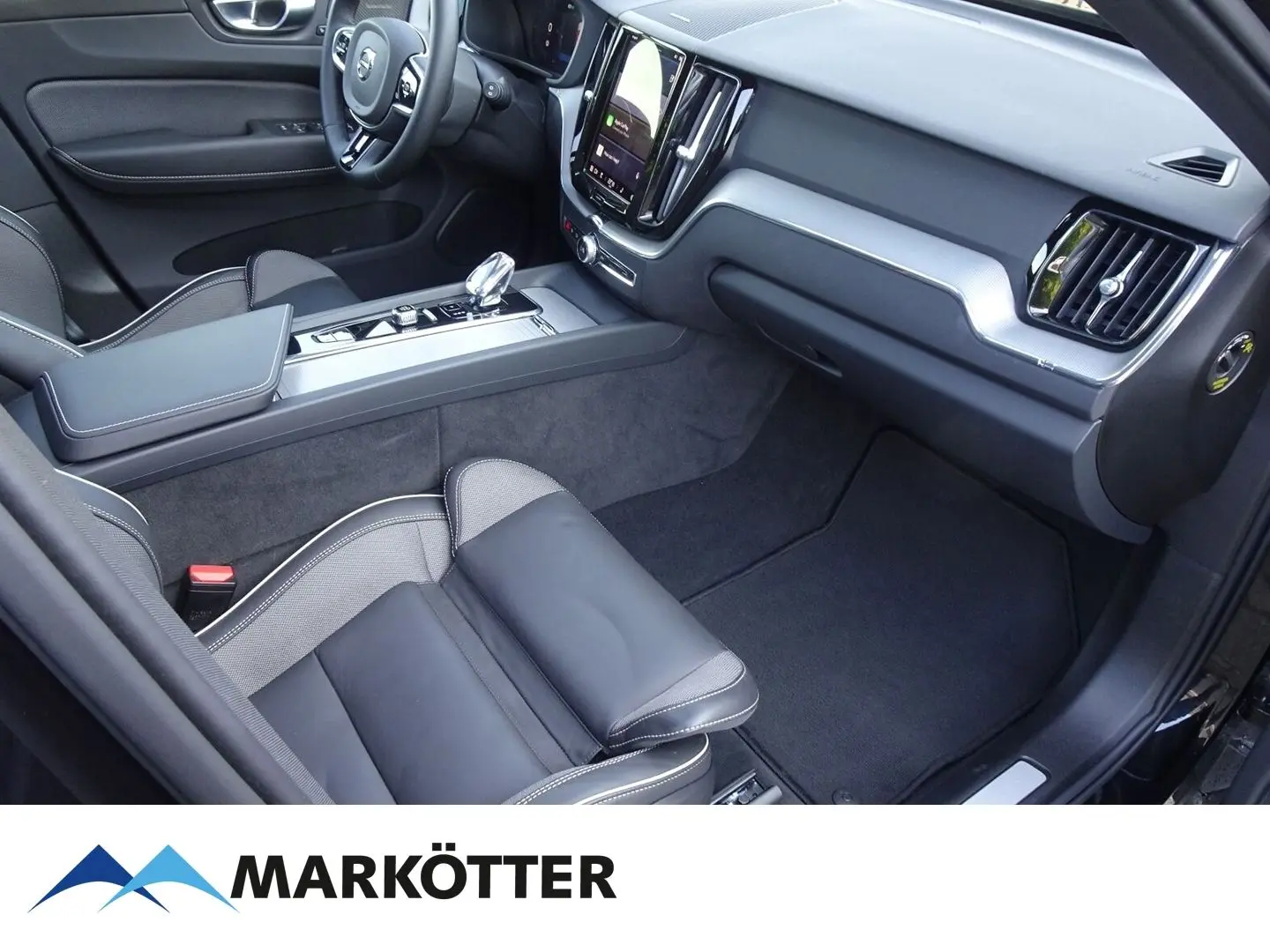 XC60 T8 AWD Recharge Plus Dark SHZ/LHZ/PANO/360