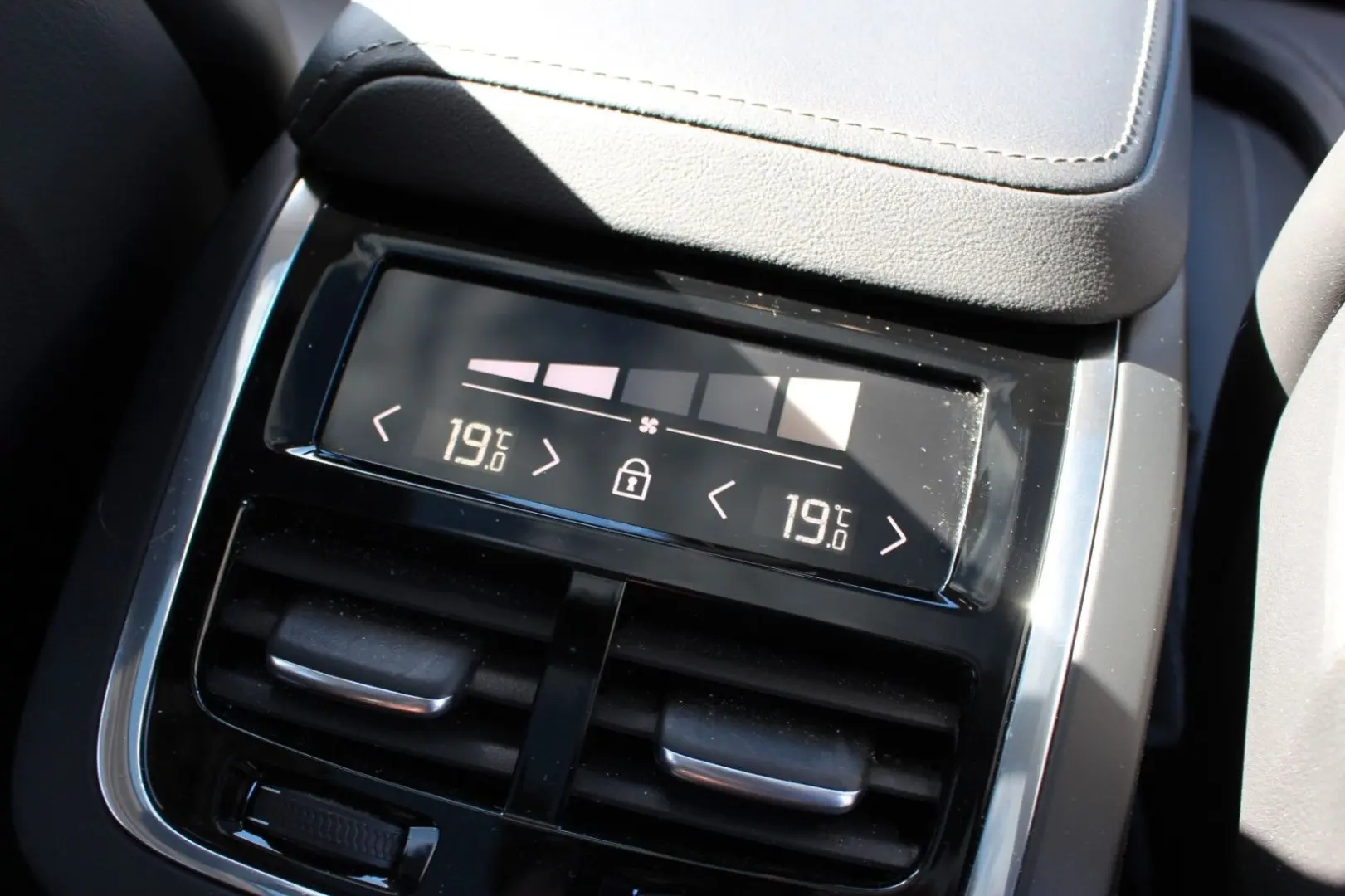 XC60 B5 Benzin Ultra Dark