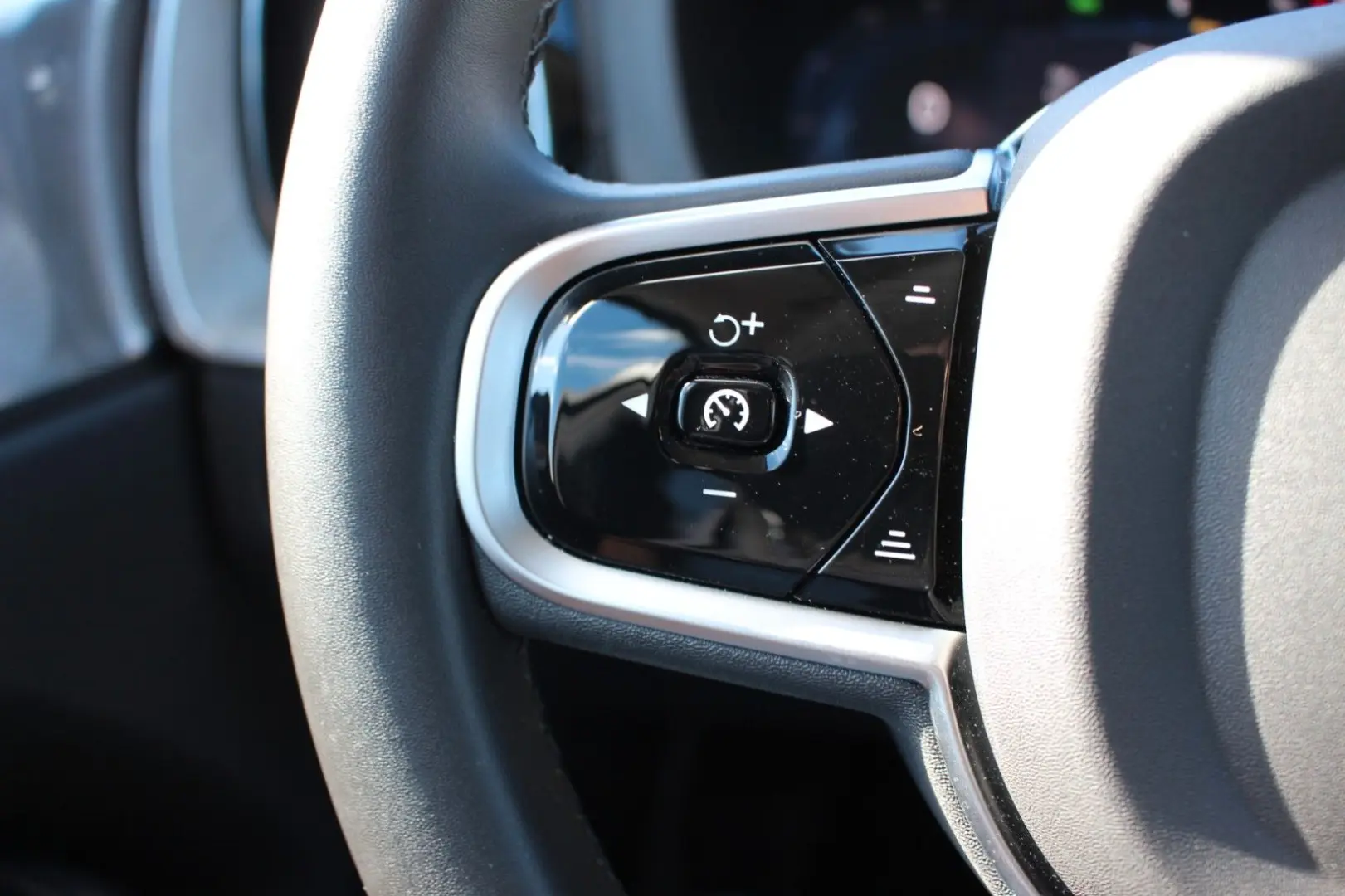 XC60 B5 Benzin Ultra Dark