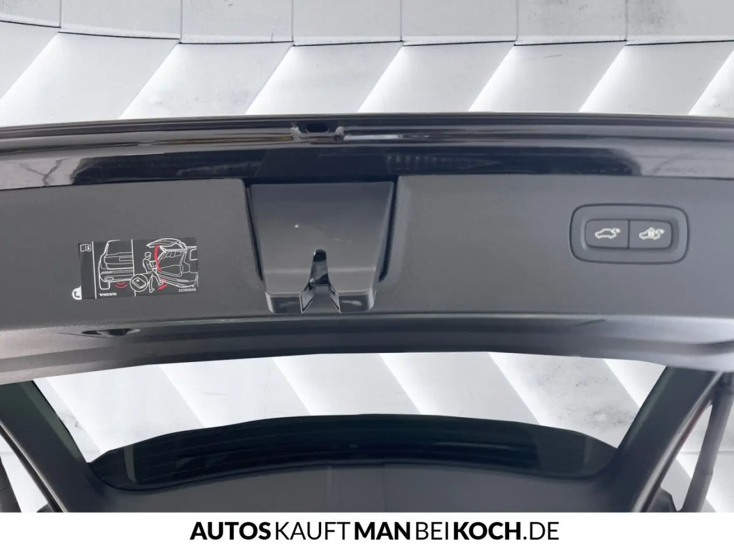 XC90 T8 AWD Plug-In Plus BLIS PANO HUD H/K