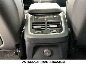 XC90 T8 AWD Plug-In Plus BLIS PANO HUD H/K