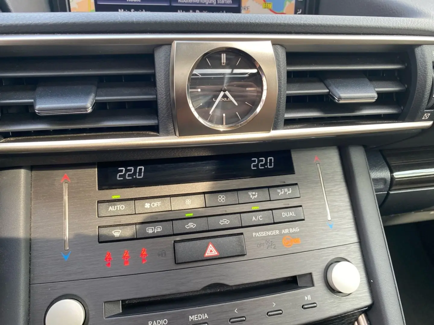 IS 300 h Luxury Line *LED*GSD*Leder*M Levinson*