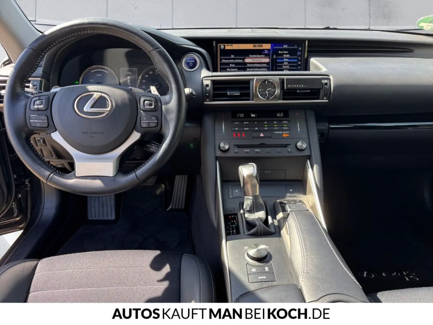 IS 300h Style Edition NAVI SMART KEY LED SHZ MFL
