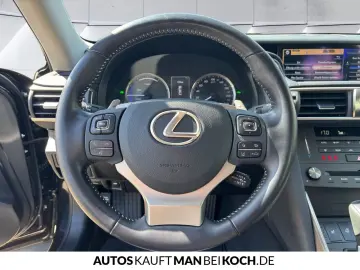 IS 300h Style Edition NAVI SMART KEY LED SHZ MFL
