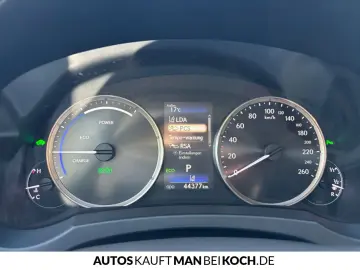 IS 300h Style Edition NAVI SMART KEY LED SHZ MFL