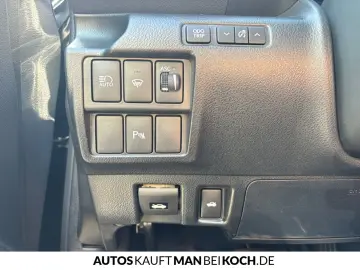 IS 300h Style Edition NAVI SMART KEY LED SHZ MFL