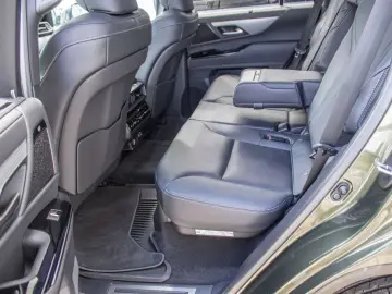 LX 600 F SPORT