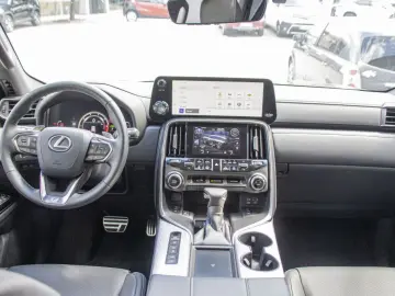 LX 600 F SPORT