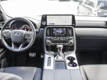 LX 600 F SPORT