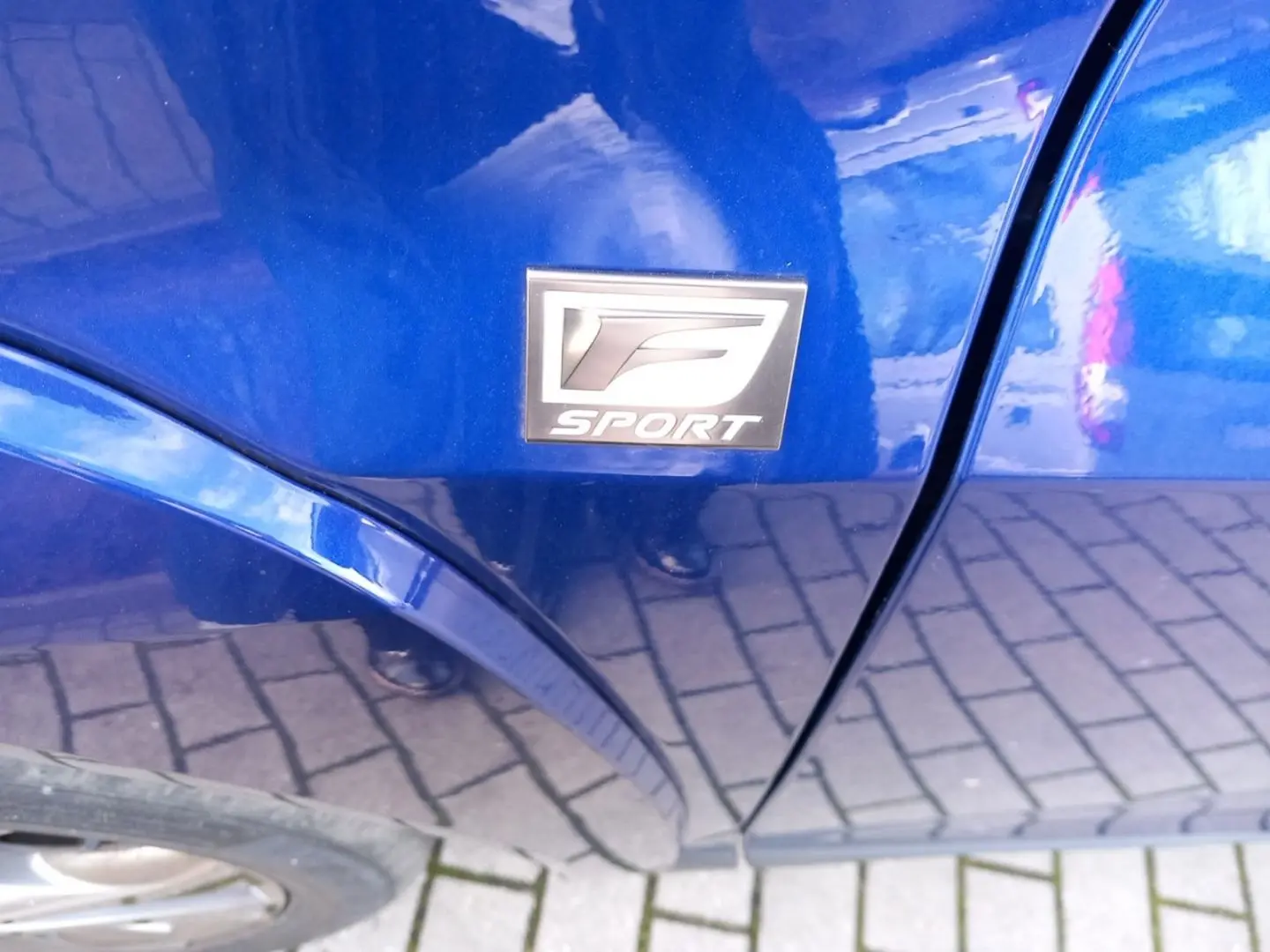 UX 300h Allrad/F SPORT*Matrix LED*360°*ACC*HUD*L
