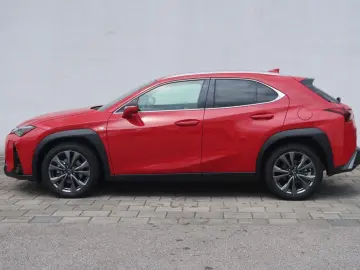 UX 300h F SPORT Design