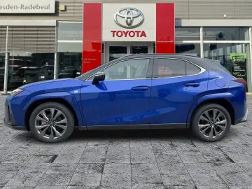 UX 300h F Sport Efour HUD*Schiebedach**MarkLevi