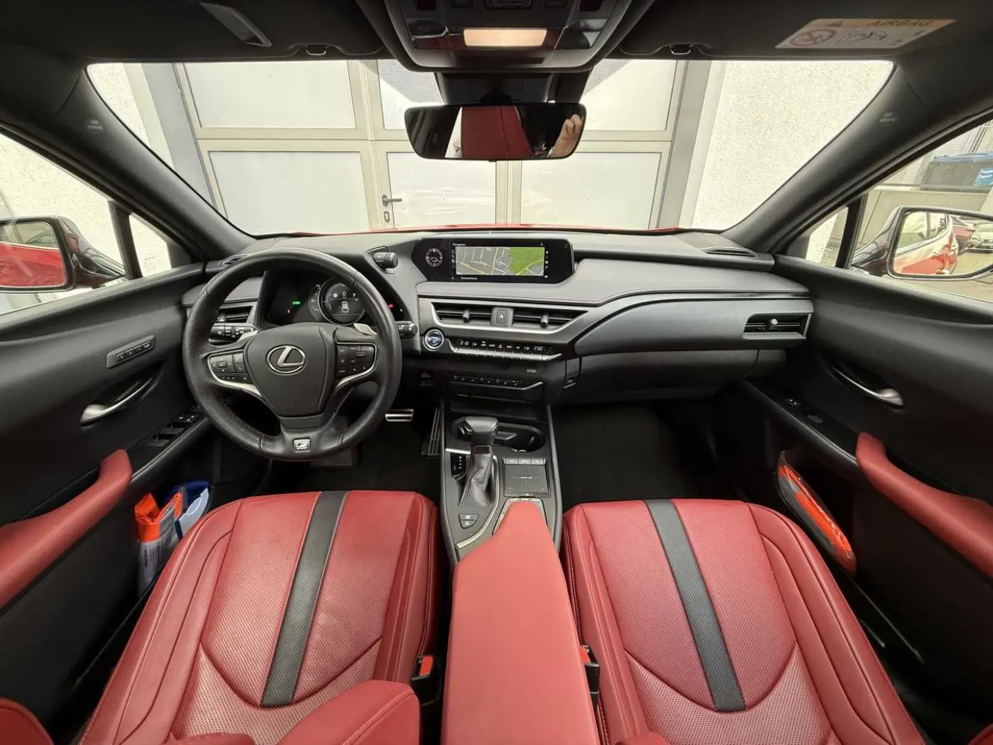 UX250h F SPORT