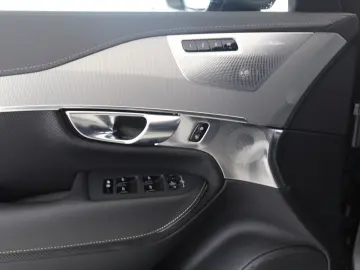 XC 90 T8 Plus Bright Recharge Plug-In Hybrid AWD